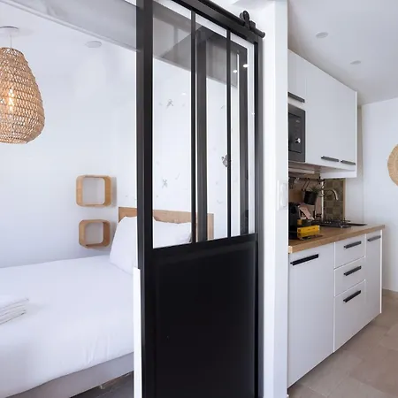 Apartman Chanel - Central, Balcon, Clim, Proche Palais&plages